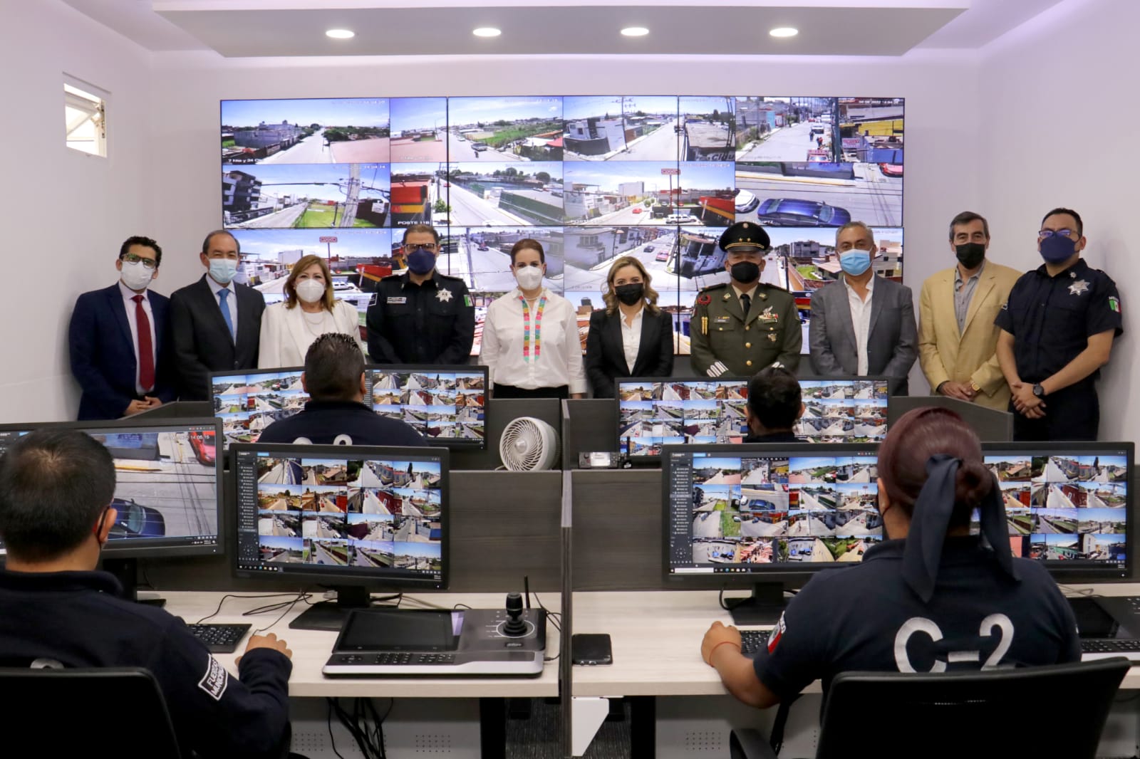 Inaugura Paola Angon centro de control y comando C2