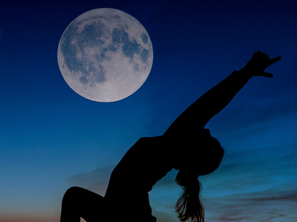 CHANDRA NAMASKAR: SALUDO A LA LUNA