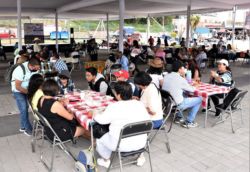 Celebra Ayuntamiento de San Pedro Cholula la Feria del Chile en Nogada 2022