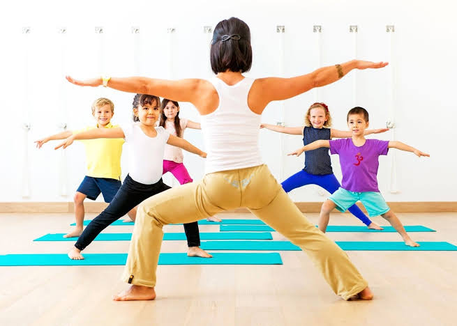 POSTURAS DE YOGA PARA NIÑOS