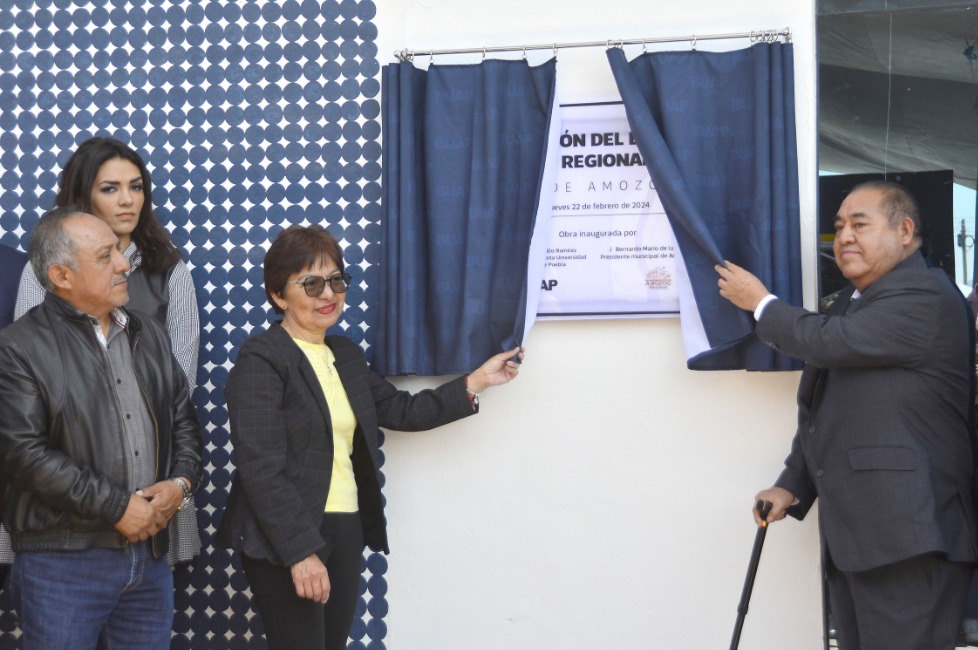 Rectora Lilia Cedillo constata logros académicos del Complejo Regional Centro