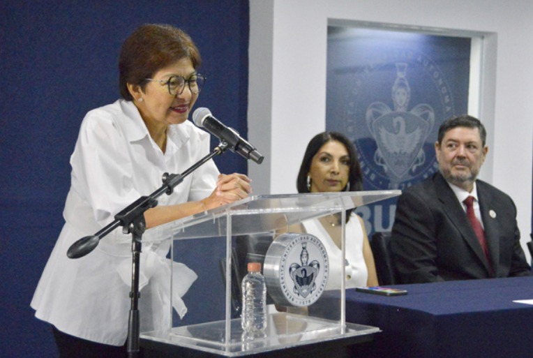 Reconoce la Rectora Lilia Cedillo calidad y calidez en la atención que brinda la Facultad de Estomatología