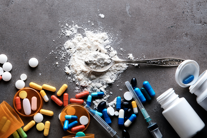 México sí es consumidor de droga; crece 40% atención por ingesta de anfetaminas 