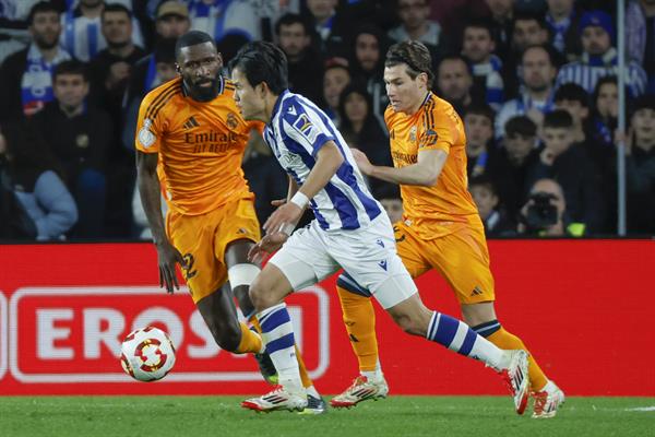 Un Real Madrid con mucho oficio encarrila el pase a la final de Copa
