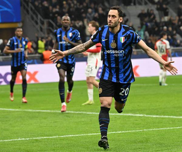 El Inter elimina al Feyenoord dosificando efectivos