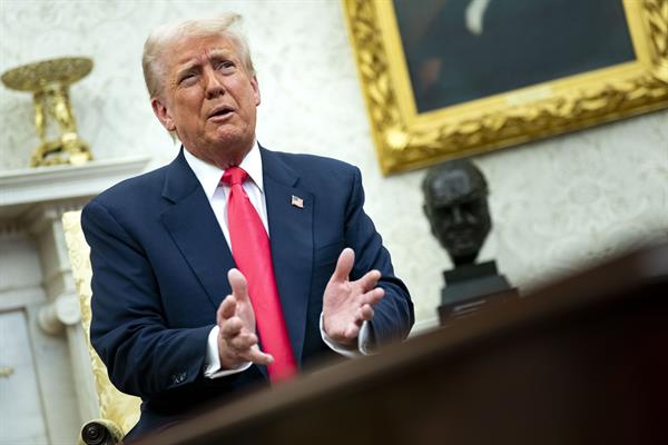 Trump bloquea 175 millones a la Universidad UPenn por su inclusión de atletas transgénero