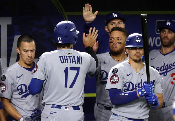 Los Dodgers se imponen a los Cubs en su primer cara a cara en Tokio