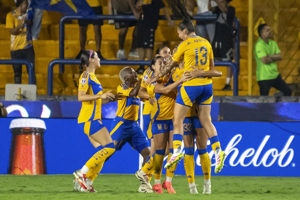 El Tigres UANL del español Pedro Martínez vence al Portland y se clasifica a la final