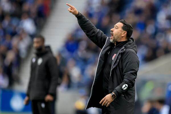 El Club Del Mexicano Ochoa En Portugal Destituye A Su Técnico Por Tercera Vez