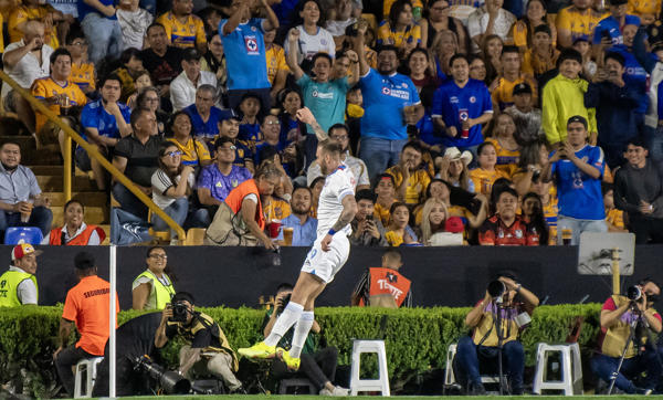 Sin el uruguayo Fernández y el argentino Rotondi, Cruz Azul prepara la final de Concacaf