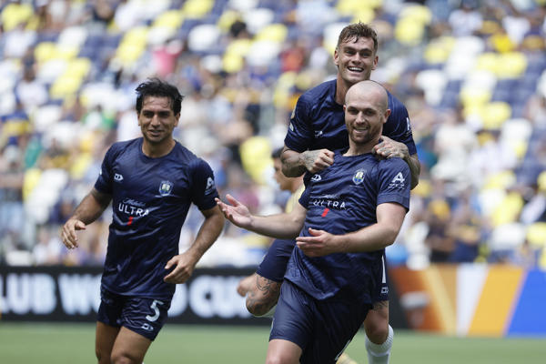 Gray, el profesor que hizo reprobar a Boca: “Cuando regrese volveré a mi trabajo”