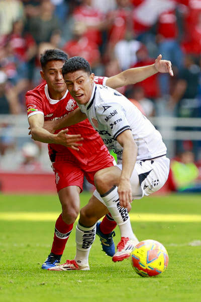 Johan Rojas, primer refuerzo del Monterrey para el Mundial de Clubes