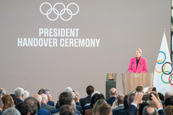 Kirsty Coventry, décima presidenta del COI y primera mujer