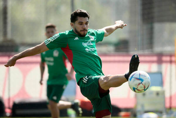 Los Mundialistas Hirving Lozano Y Henry Martín Abandonan La Selección Mexicana, Lesionados