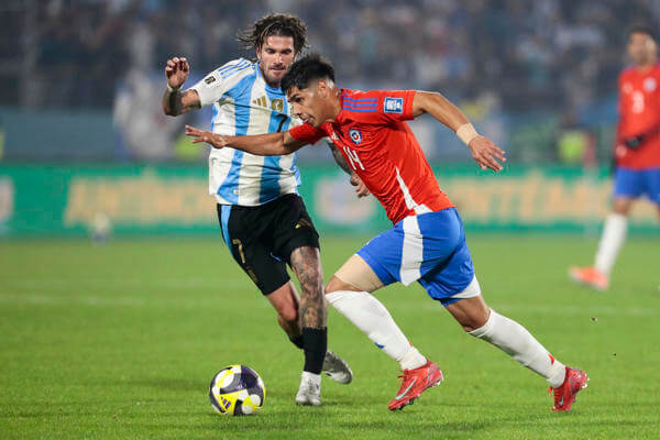 0 1. Álvarez Hace Imbatible A Argentina Y Deja A Chile Al Filo De La Eliminación