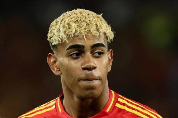 Yamal Pone Su Firma A Nuevos Récords De La Selección: El Doblete Y El Penalti Más Joven