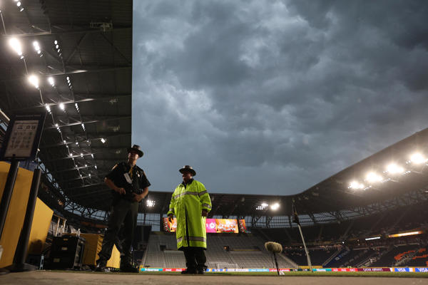 El Pachuca Salszburg Es Suspendido Por Tormenta Eléctrica A Los 53 Minutos