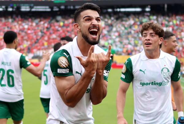 2 0. 'flaco' López Abre Los Cielos Para Palmeiras Ante Al Ahly Y Encarrila Clasificación
