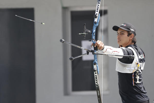 El mexicano Matías Grande se cuelga el oro en Copa del Mundo de Tiro con Arco Madrid 2025