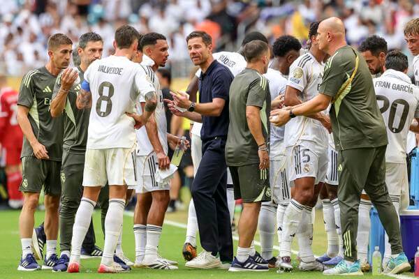 El Madrid de Xabi Alonso busca afianzar su identidad ante un Borussia que promete pelea