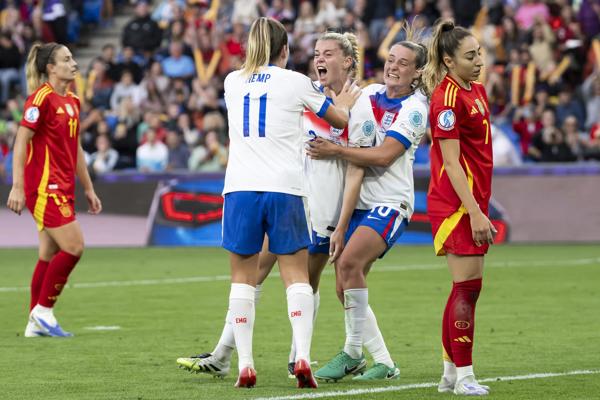 Inglaterra acaba con España en los penaltis y revalida el título de la Eurocopa