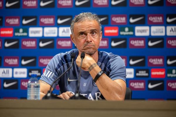 Luis Enrique dice que el PSG está “abierto” a nuevos fichajes
