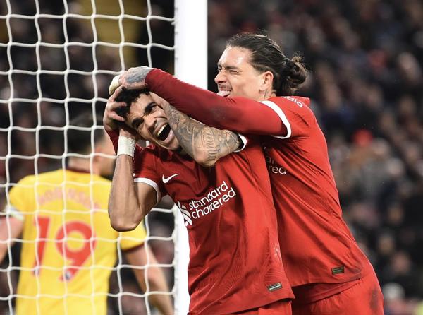 El Liverpool pide un delantero tras la salida de Darwin y Díaz y la muerte de Diogo Jota
