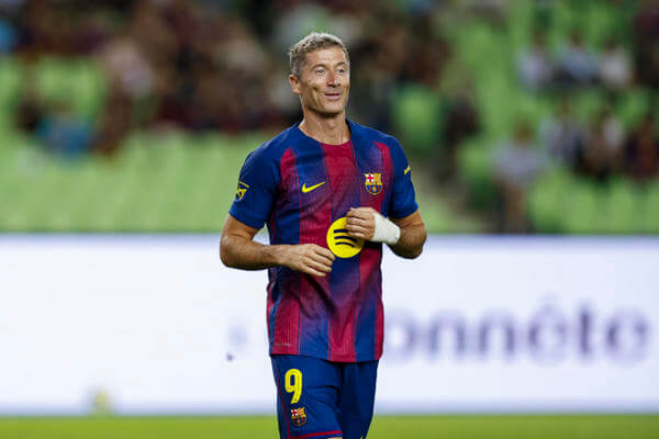 Robert Lewandowski, con molestias en el bíceps femoral, será baja para el Gamper
