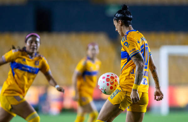 Jenni Hermoso anota su quinto gol y el Tigres UANL salta al liderato