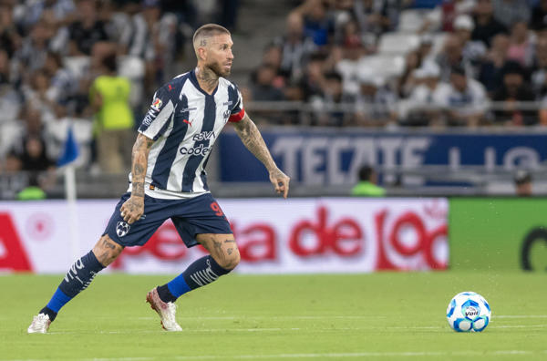 El líder Monterrey de Sergio Ramos visita al lastimado Puebla en el Apertura 2025