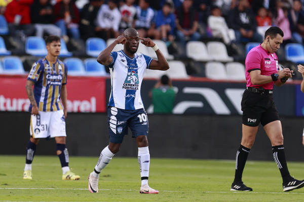 El Ecuatoriano Valencia Anota En Triunfo Del Pachuca, Que Toma Aire