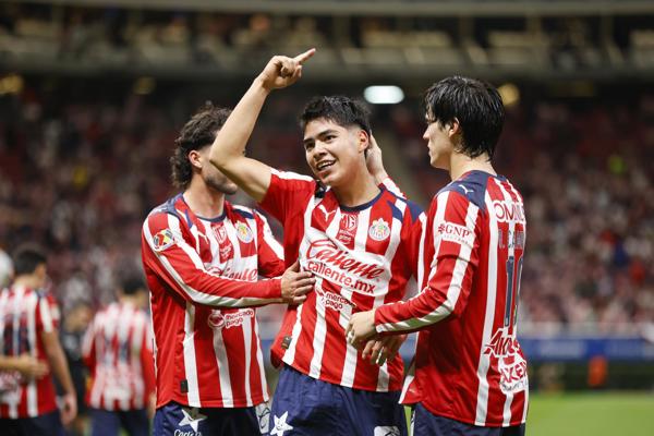El Guadalajara del argentino Gabriel Milito toma aire con triunfo sobre el Necaxa