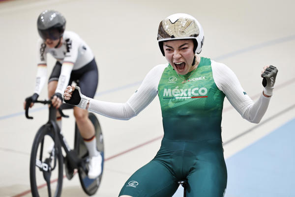 La Mexicana Yareli Acevedo Se Titula En La Carrera Por Puntos En Santiago