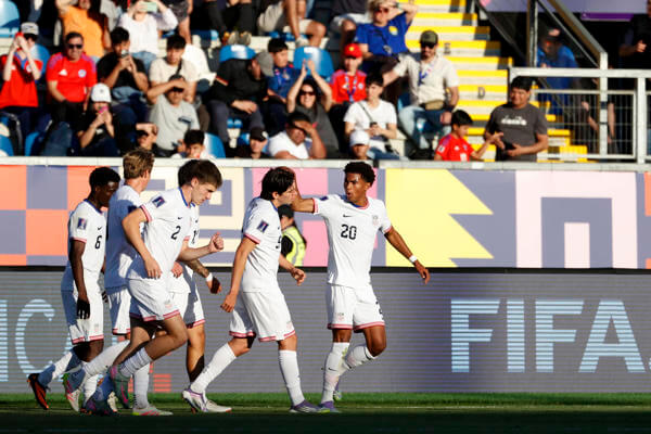 Estados Unidos, con paso perfecto y dos goleadas, anticipa su presencia en octavos