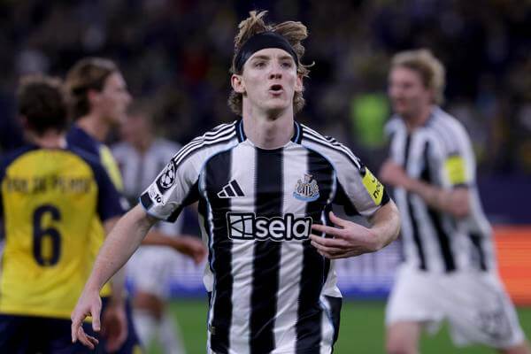 0 4. El Newcastle Respira En La 'champions'