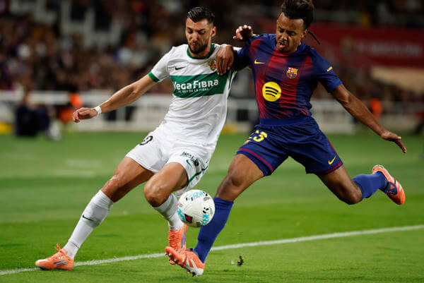 El Barça recupera la pegada y la sonrisa ante un buen Elche