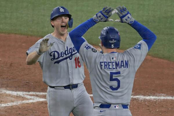 Los Dodgers completan una remontada épica y firman su doblete en la Serie Mundial