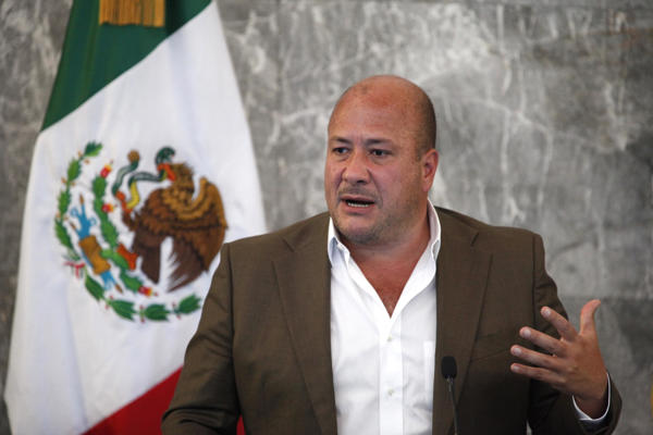 Exgobernador mexicano es el nuevo auxiliar del uruguayo Almada en el Real Valladolid
