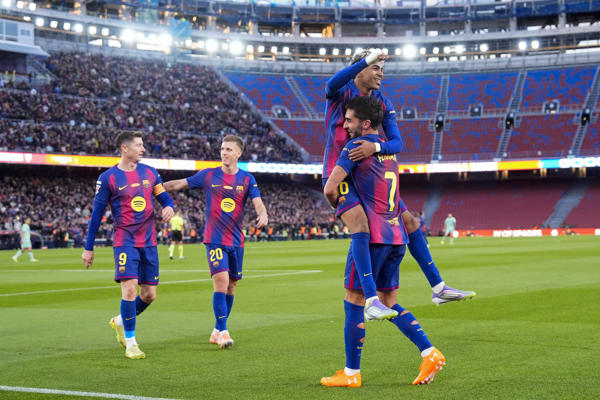 El Barcelona celebra la vuelta a casa con contundencia