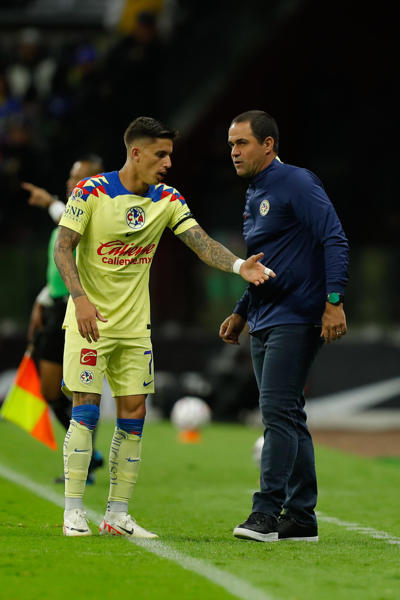 André Jardine destaca evolución del uruguayo Brian Rodríguez en América y en la selección
