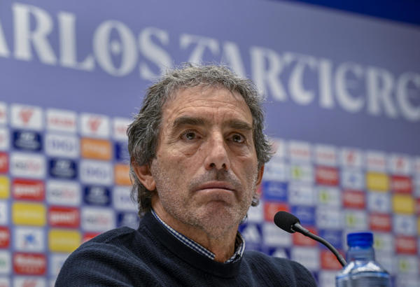 Guillermo Almada prepara su debut con el Real Oviedo con una duda en la defensa