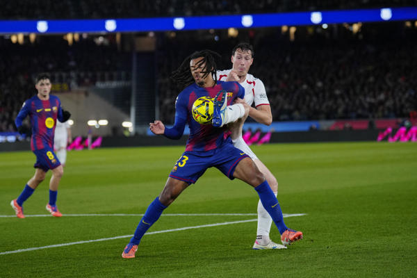 Un doblete de Raphinha hace más líder al Barça