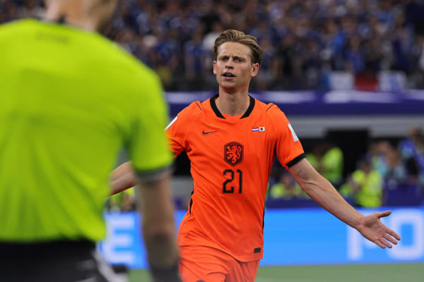 Frenkie de Jong, lesionado y oficialmente de vacaciones