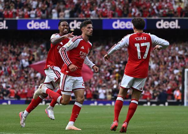 2 1. Arteta Ejerce De Campeón Ante Xabi Alonso